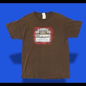 Front of the loom Budweiser T-shirt.